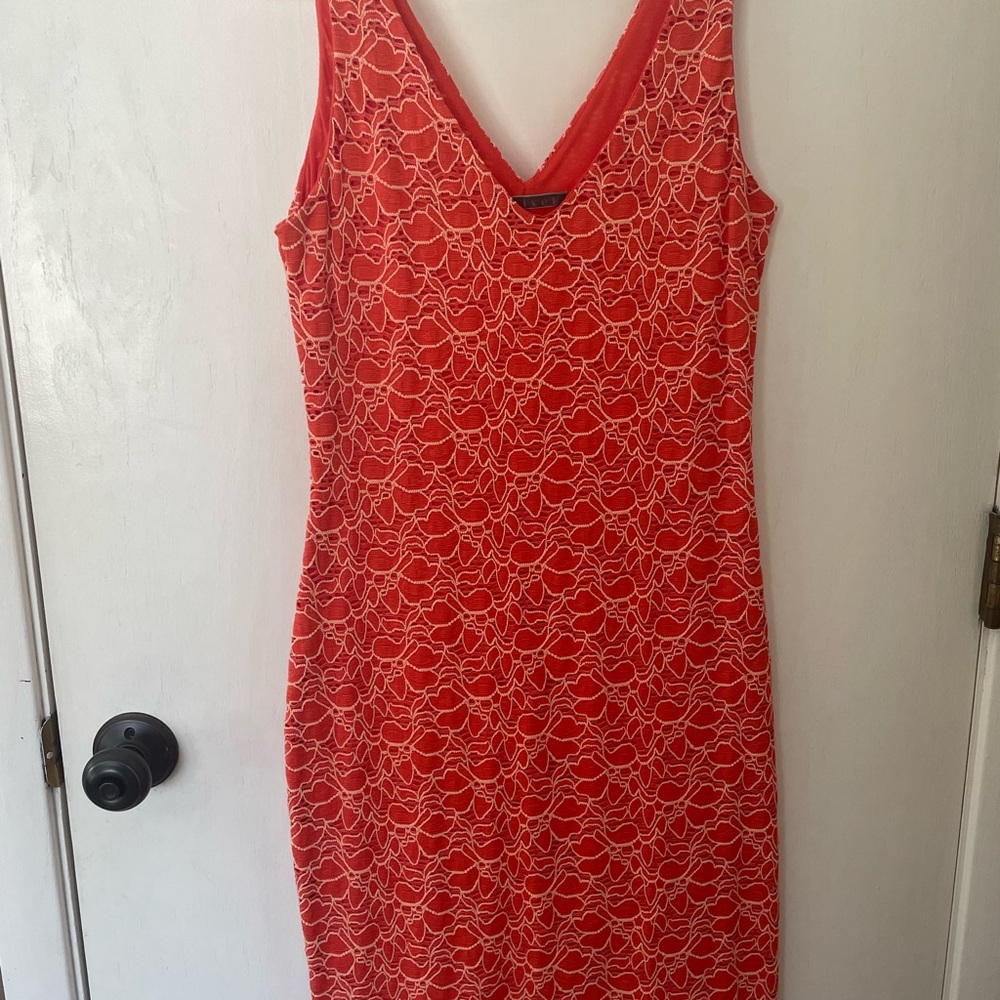 Velvet by Graham & Spencer Coral  V-Neck Dress size Medium